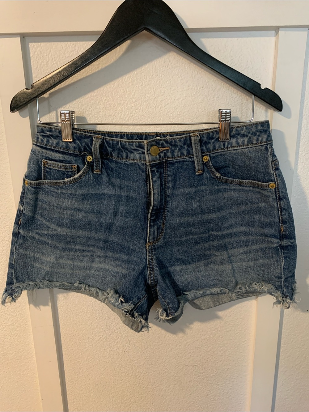 Universal Thread Medium Blue Distressed Denim Cutoff Shorts